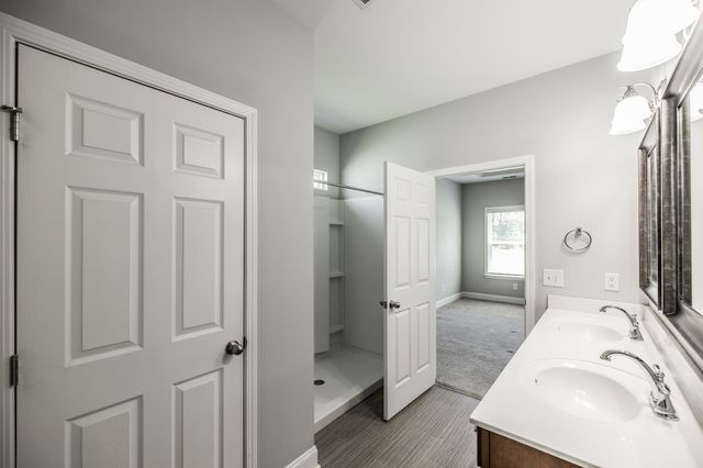 214 Telavera Dr, White House, TN 37188