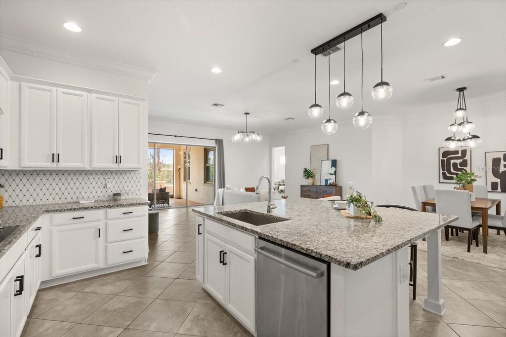 Image 9 of property listing at 10151 HENBURY STREET, Orlando, FL 32832