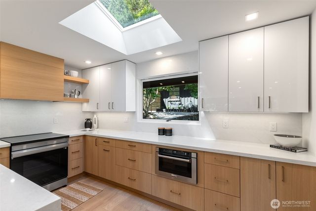 9001 28th Avenue NW, Seattle, WA 98117