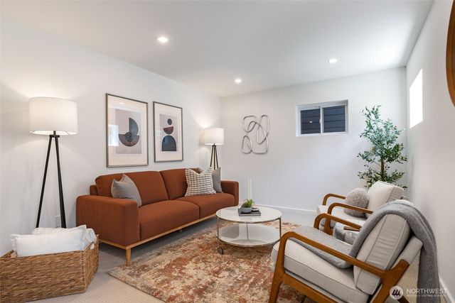 9001 28th Avenue NW, Seattle, WA 98117