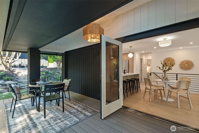 9001 28th Avenue NW, Seattle, WA 98117