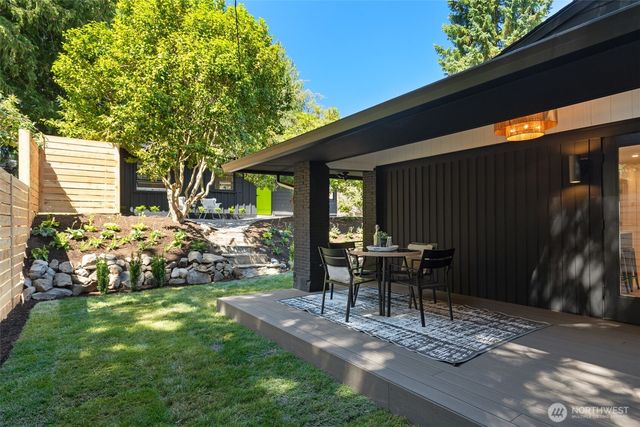 9001 28th Avenue NW, Seattle, WA 98117