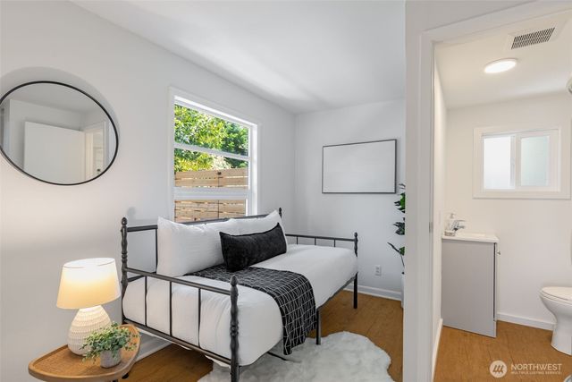 9001 28th Avenue NW, Seattle, WA 98117