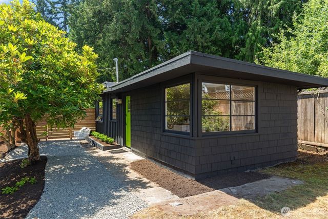 9001 28th Avenue NW, Seattle, WA 98117