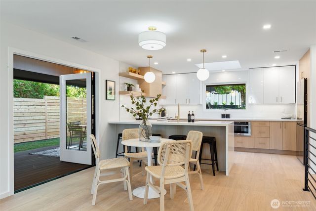 9001 28th Avenue NW, Seattle, WA 98117