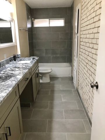 613 Trail View Lane, Garland, TX 75043