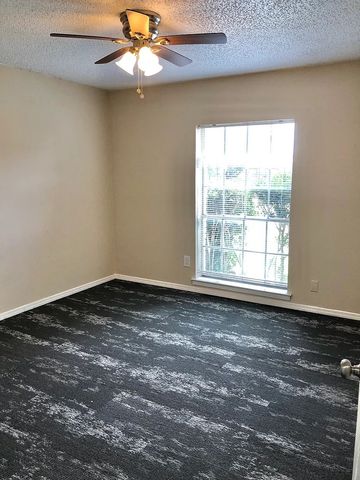 613 Trail View Lane, Garland, TX 75043