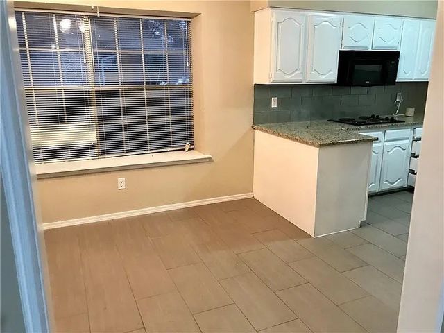 613 Trail View Lane, Garland, TX 75043