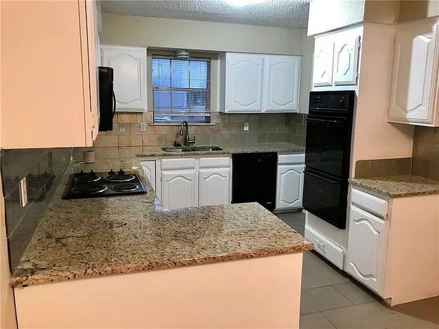 613 Trail View Lane, Garland, TX 75043
