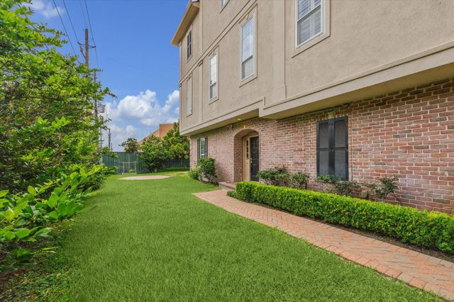 2943 Brompton Square Drive, Houston, TX 77025