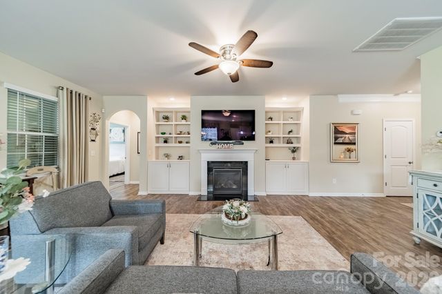 128 Picasso Trail, Mount Holly, NC 28120