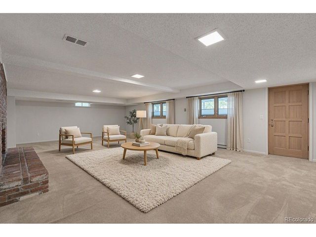 8057 Bannock Dr, Larkspur, CO 80118
