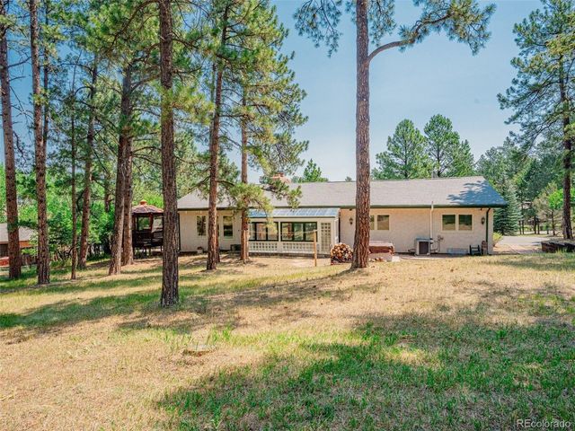 8057 Bannock Dr, Larkspur, CO 80118