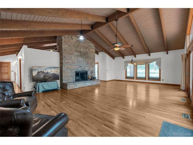 8057 Bannock Dr, Larkspur, CO 80118