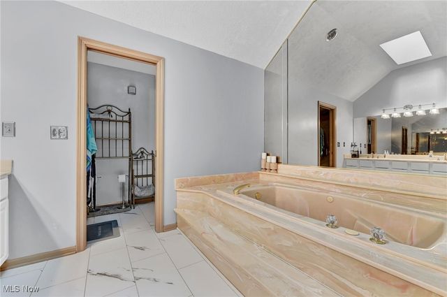 14896 Britannia Court, Strongsville, OH 44149