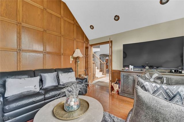 14896 Britannia Court, Strongsville, OH 44149