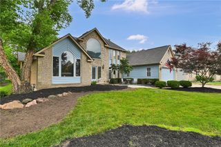 14896 Britannia Court, Strongsville, OH 44149