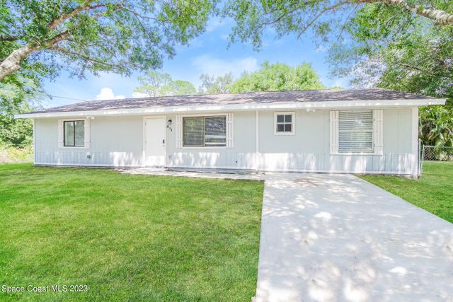 811 Airport Avenue SE, Palm Bay, FL 32909