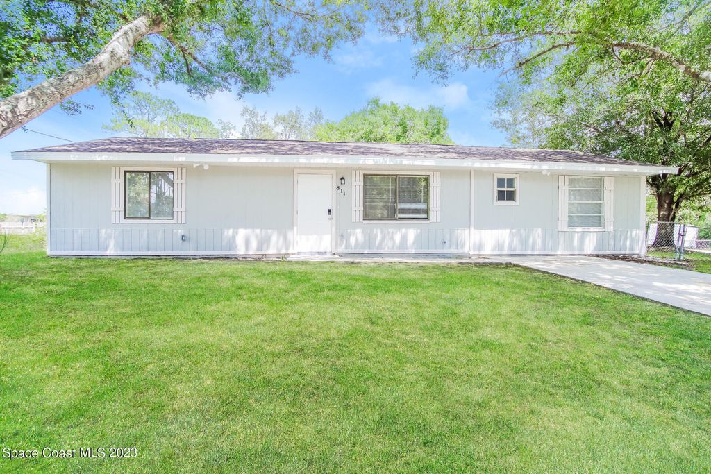 811 Airport Avenue SE, Palm Bay, FL 32909