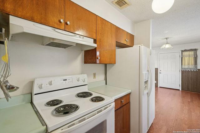 162 Pleasant Valley, San Antonio, TX 78227