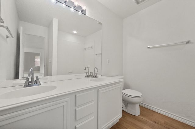 100 Ponciana Drive, Euless, TX 76039