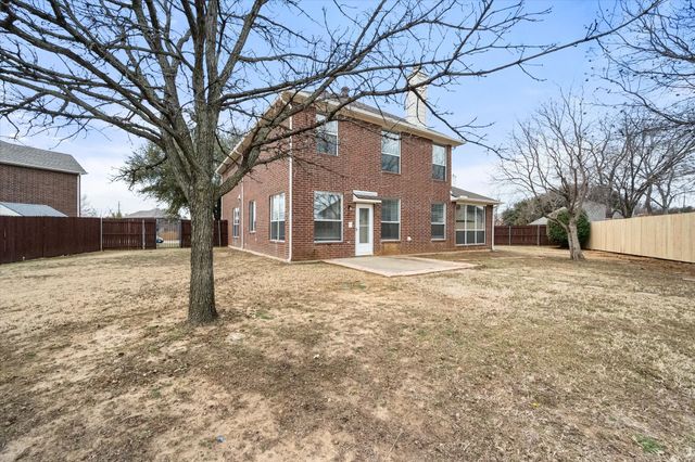 100 Ponciana Drive, Euless, TX 76039