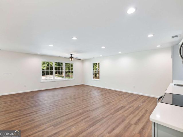 8079 Beachwood Drive, Murrayville, GA 30564