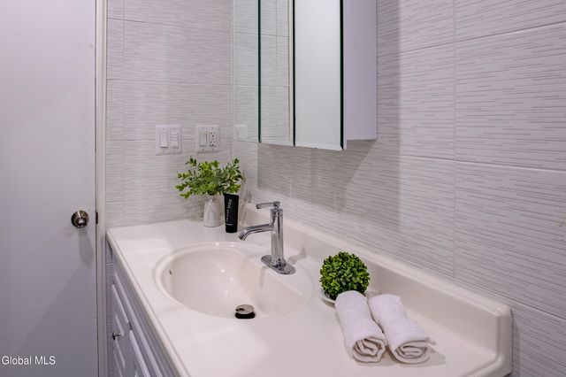 55 Alpine Drive, Colonie, NY 12110