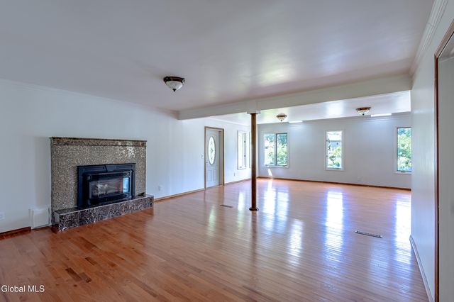 55 Alpine Drive, Colonie, NY 12110