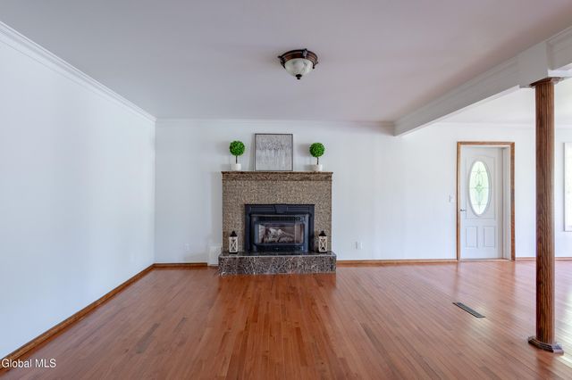 55 Alpine Drive, Colonie, NY 12110