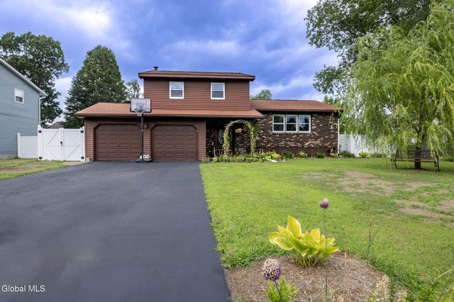 55 Alpine Drive, Colonie, NY 12110