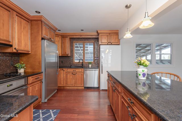 55 Alpine Drive, Colonie, NY 12110