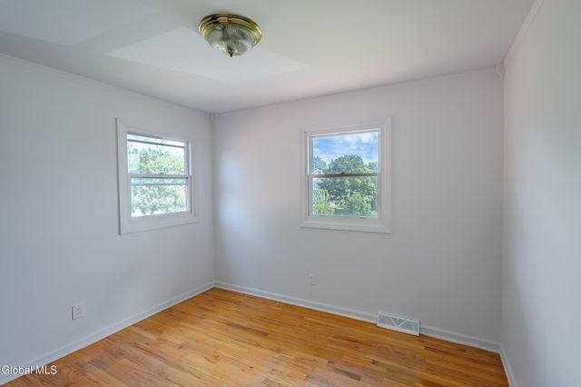 55 Alpine Drive, Colonie, NY 12110