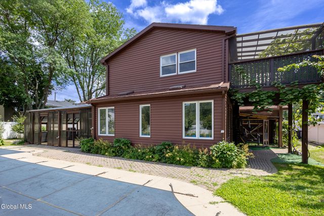 55 Alpine Drive, Colonie, NY 12110