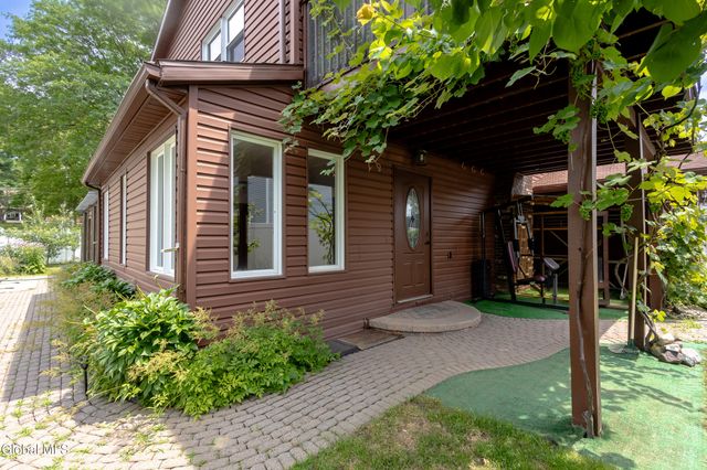 55 Alpine Drive, Colonie, NY 12110