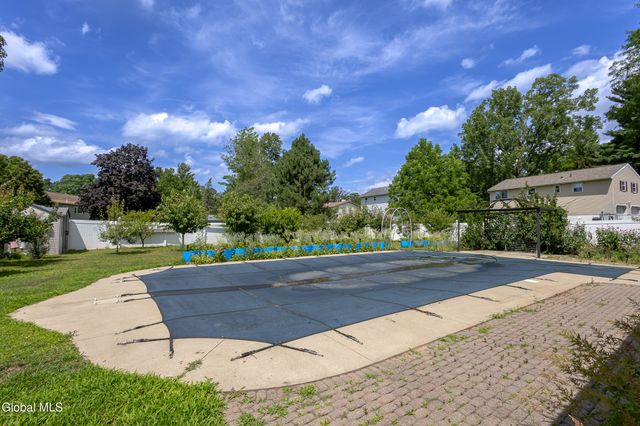 55 Alpine Drive, Colonie, NY 12110