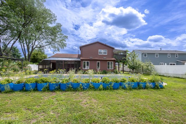 55 Alpine Drive, Colonie, NY 12110