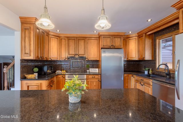 55 Alpine Drive, Colonie, NY 12110