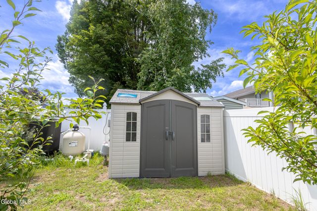 55 Alpine Drive, Colonie, NY 12110