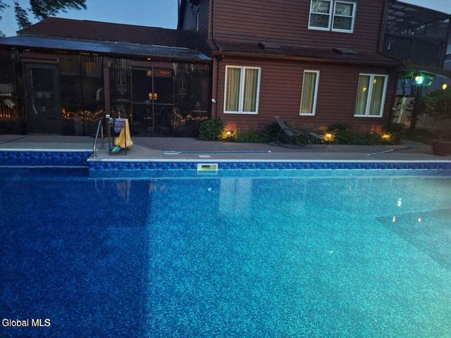 55 Alpine Drive, Colonie, NY 12110