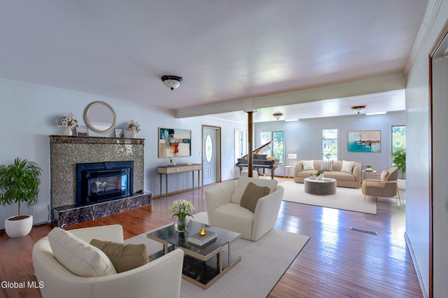 55 Alpine Drive, Colonie, NY 12110