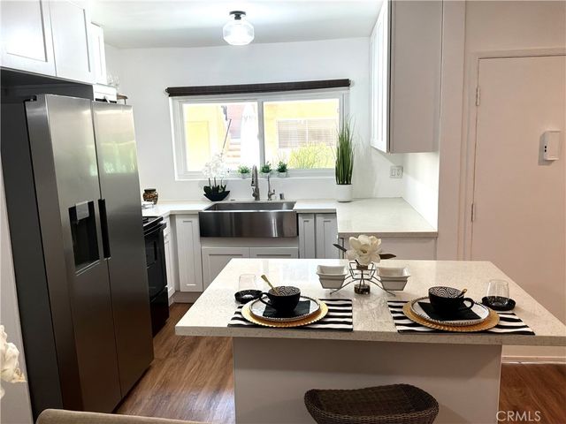 5232 Corteen Place 7, Valley Village, CA 91607