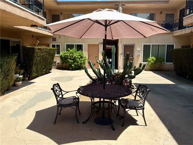 5232 Corteen Place 7, Valley Village, CA 91607