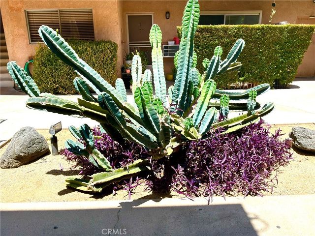 5232 Corteen Place 7, Valley Village, CA 91607