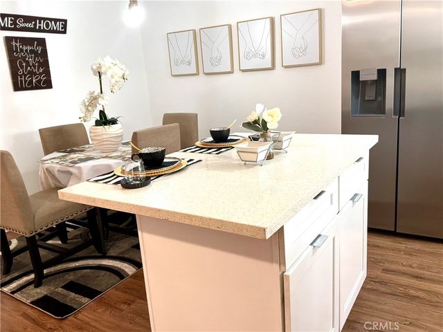 5232 Corteen Place 7, Valley Village, CA 91607