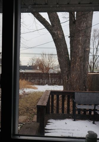 8948 S Main Street, Hometown, IL 60456