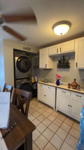 8948 S Main Street, Hometown, IL 60456