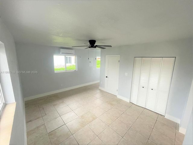3827 SW 88th Ct, Miami, FL 33165