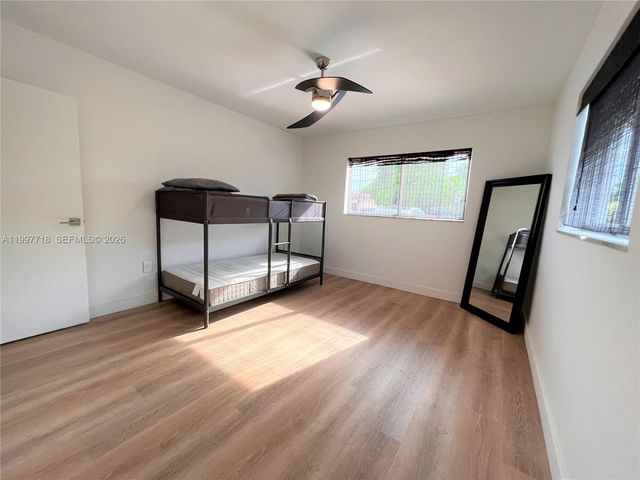 3827 SW 88th Ct, Miami, FL 33165