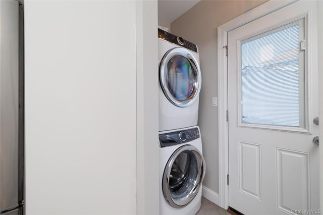 41 W Penn Street Main F, Long Beach, NY 11561